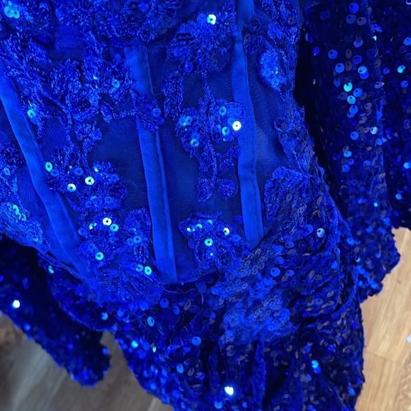 Brand new! Never worn!!Stunning Blue Sequin Dress - Picture 3 of 5